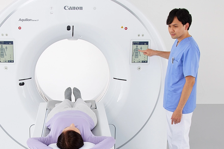 Canon Aquilion Serve SP TT-kuvauslaite.